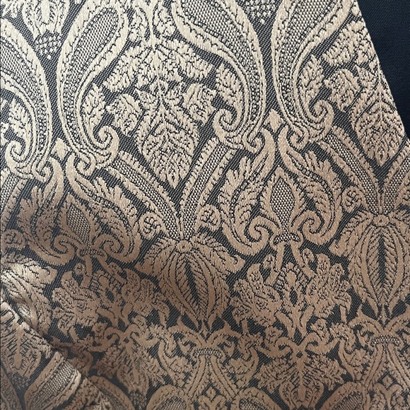 Gold and Black  Patterned Vest Size XL/1X - Picture 2 of 4